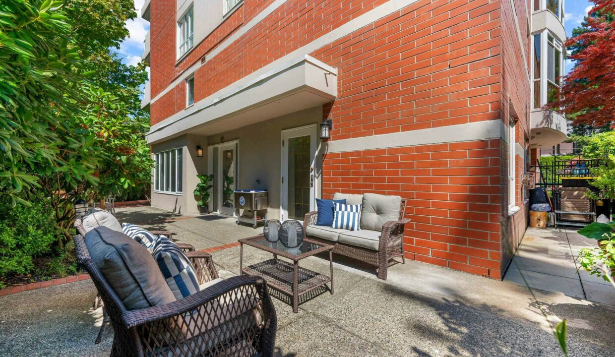 00_461aa37c61b6966fb14b42924adb933f