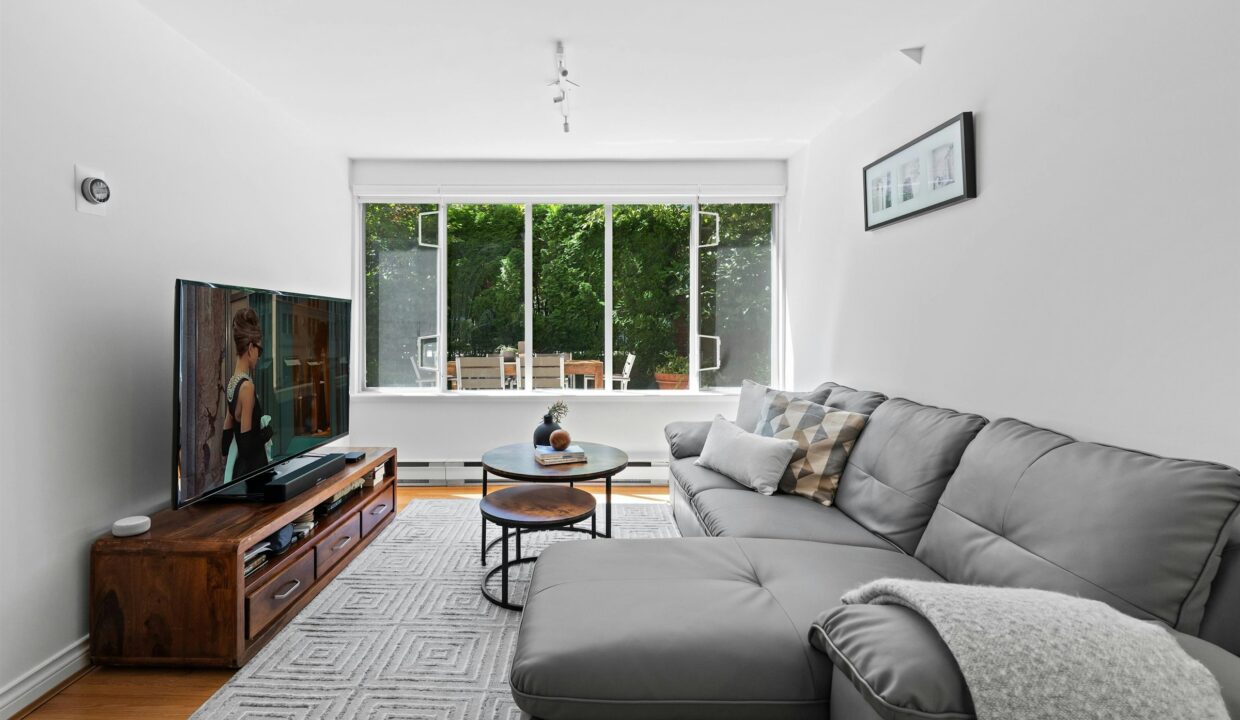 00_b5694fc03555dea44ec63bf2c867475c