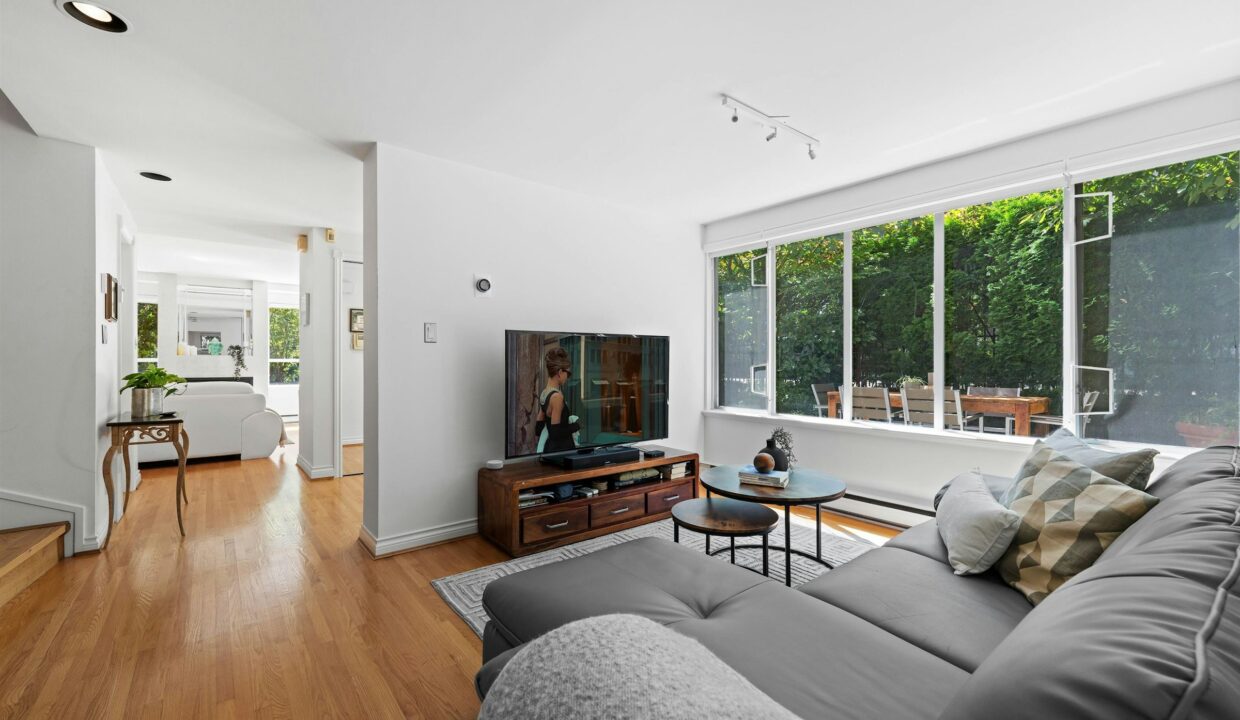 00_bc8ce2ba9392c68996a072e841287d57